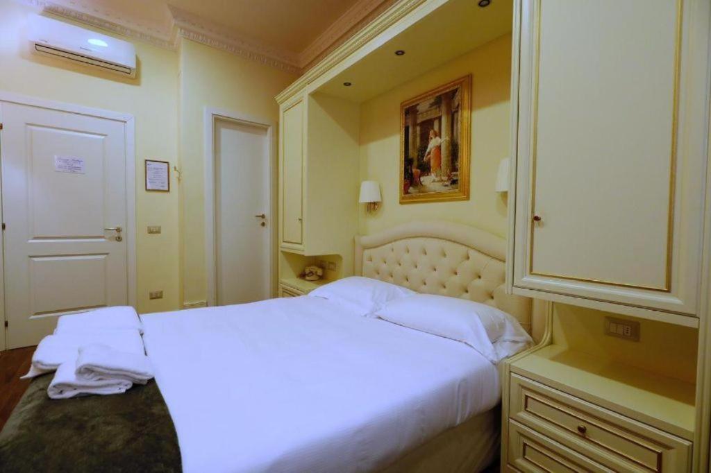 Dimora Frattina Hotel Rome Exterior photo