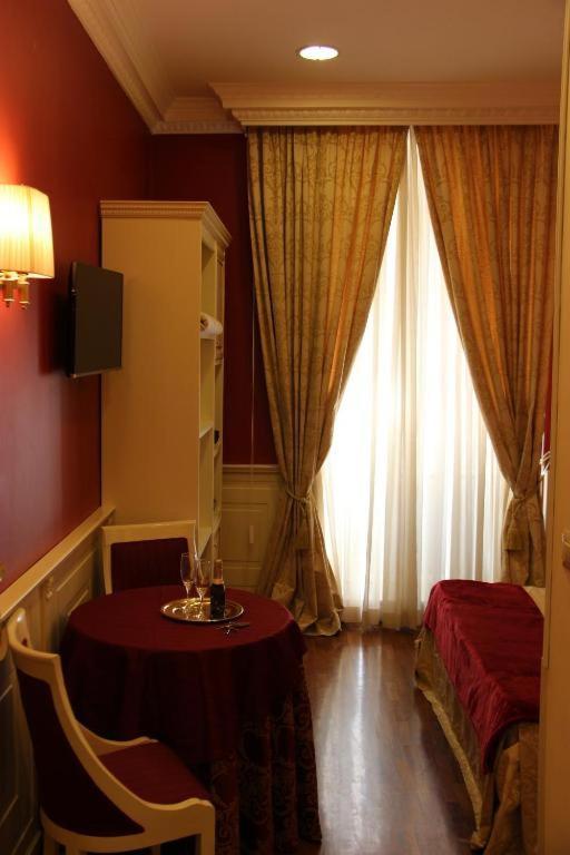 Dimora Frattina Hotel Rome Exterior photo